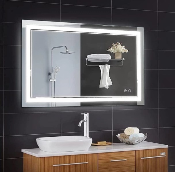 Зеркало с LED подсветкой в ванной